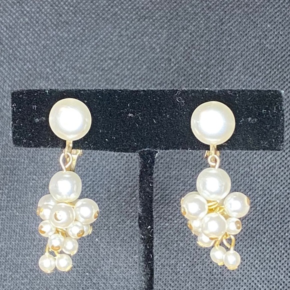 Vintage Faux Pearl Clip Earrings - Picture 1 of 5